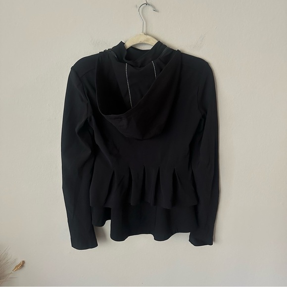 Lululemon Bust A Move Jacket Peplum Black Hood Soft Shell $178.00 - Picture 11 of 16